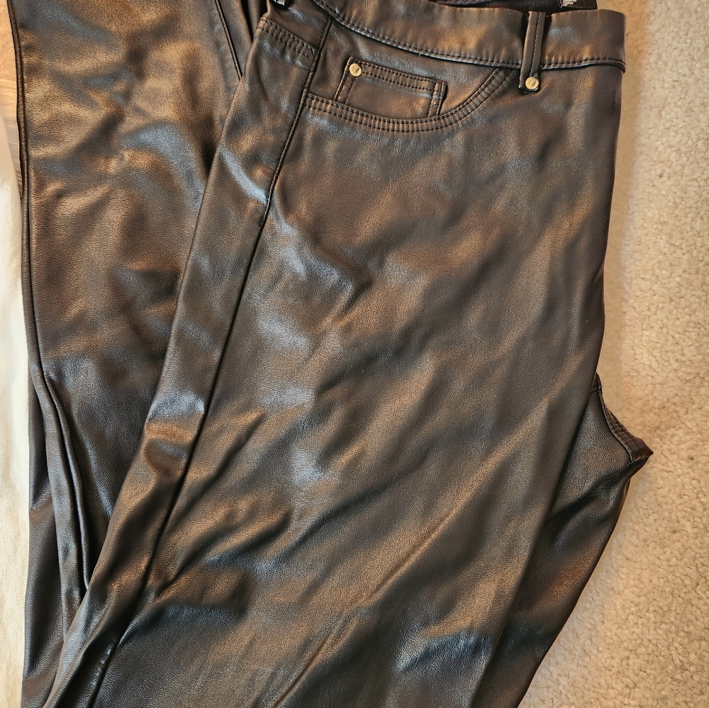 Pants - Picture 4 of 5